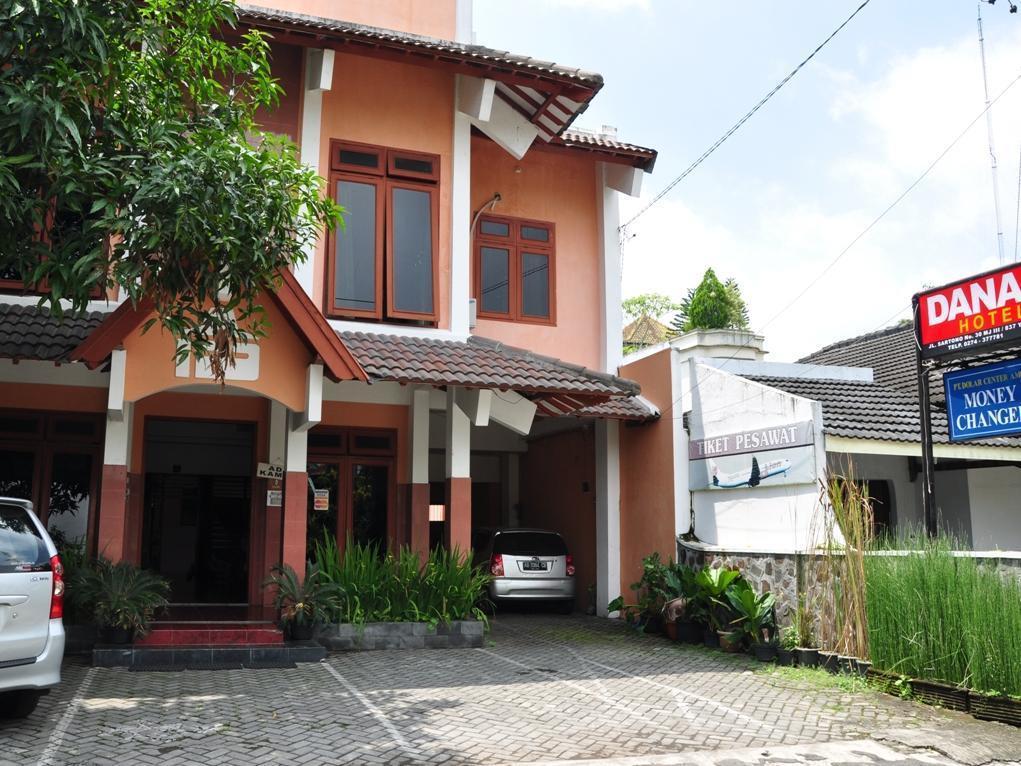 Hotel Dana Yogyakarta Kültér fotó